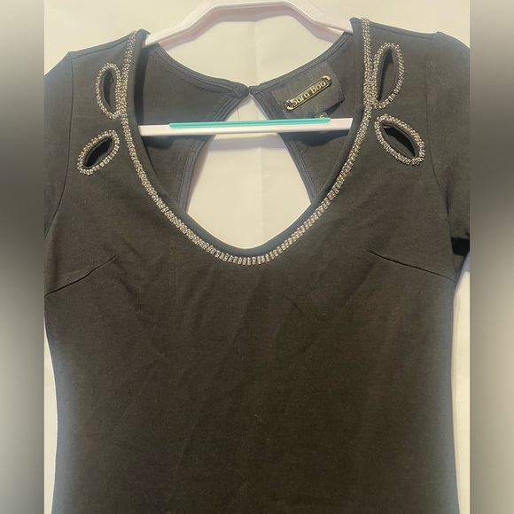 SARA BOO, Elegant Black Dress with Embellished Neckline - Picture 2 of 7